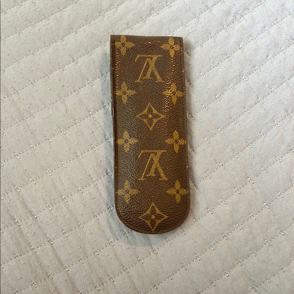 Louis Vuitton Brown and Gold Monogram Case - Picture 3 of 3